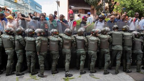 Venezuela: Bischöfe fordern Abdankung Maduros