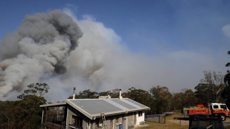 Misja Katolicka pomaga ludności dotkniętej pożarami w Australii 