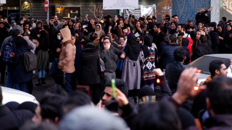 Prosvjednici pred Sveučilištem Amir Kabir (11. siječnja 2020.)