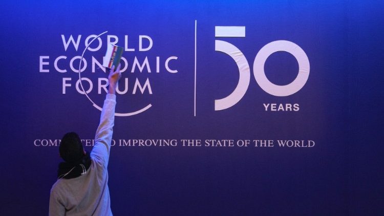 Il palco del World Economic Forum a Davos, in Svizzera 