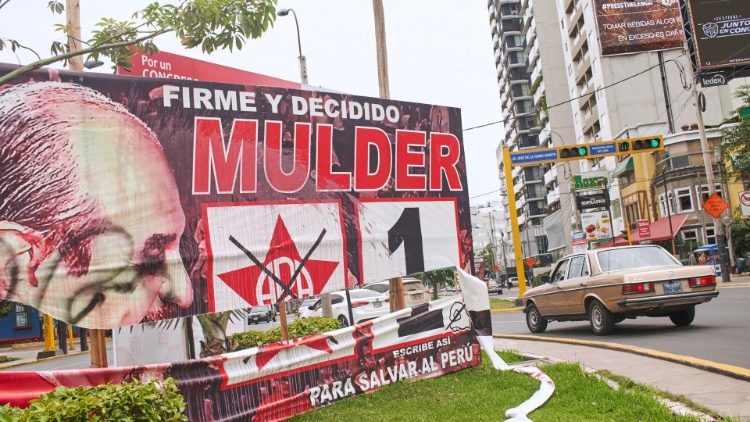 Une affiche électorale dans la capitale péruvienne, Lima, pour les législatives anticipées du 26 janvier 2019. 