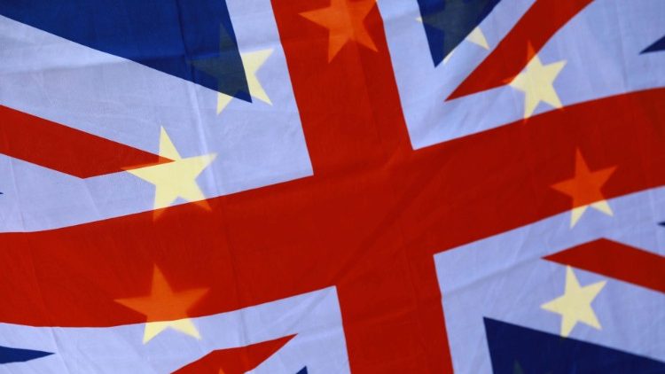 Bandiera britannica in sovrapposizione a quella europea