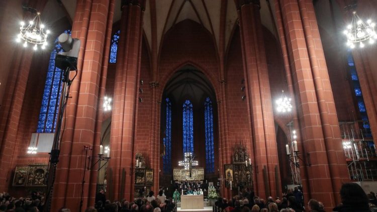 Erste Plenarversammlung des Synodalen Wegs am 30. Januar im Frankfurter Dom