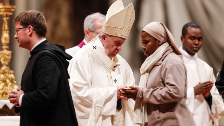 عظة البابا إلى المكرسين والمكرسات عشية الاحتفال باليوم العالمي للحياة المكرسة