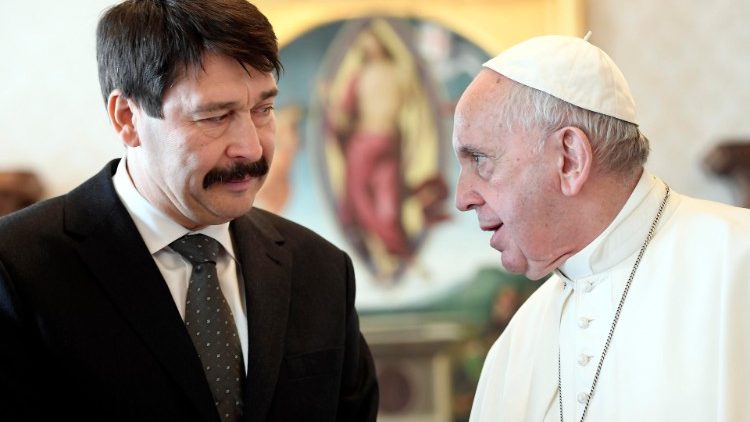 Папа Франциск и президент Венгерской Республики на встрече в Ватикане