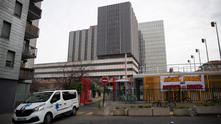 Il Bichat hospital di Parigi, dove è morto per le conseguenze del coronavirus un turista cinese di 80 anni