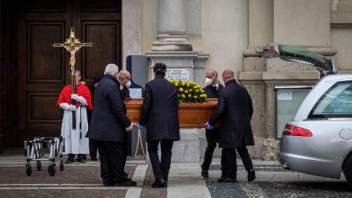 Bergamo vyskupija neteko aštuonių kunigų