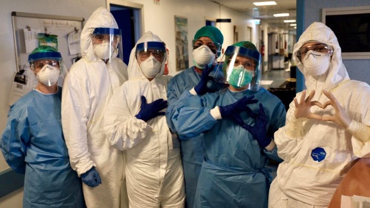 Coronavirus: infermieri Cremona, noi non eroi ma persone