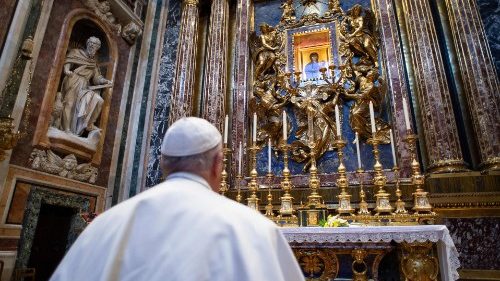As duas orações do Papa para invocar o "fim da pandemia"
