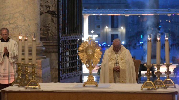 Oración del Papa ante la emergencia por el coronavirus.
