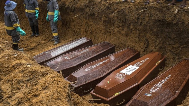 Mass burials in the Brazilian state of Amazonas