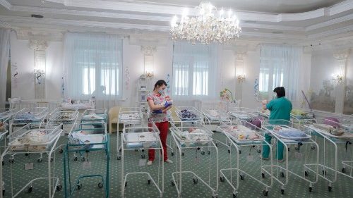 Ukraine: Leihmutter-Industrie bringt Land in Verruf, sagt Großerzbischof