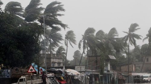 Le cyclone Amphan menace l'Inde et le Bangladesh 