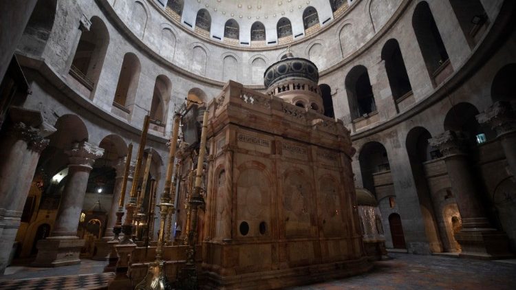 Die konstantinische Rotunde über dem Grab Jesu in Jerusalem