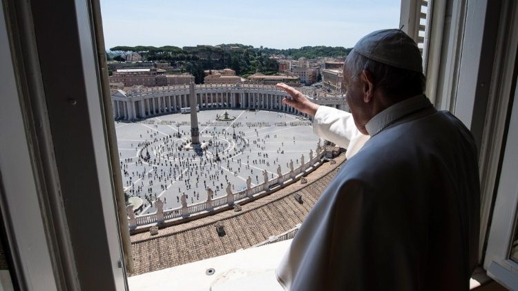 VATICAN POPE REGINA COELI PRAYER