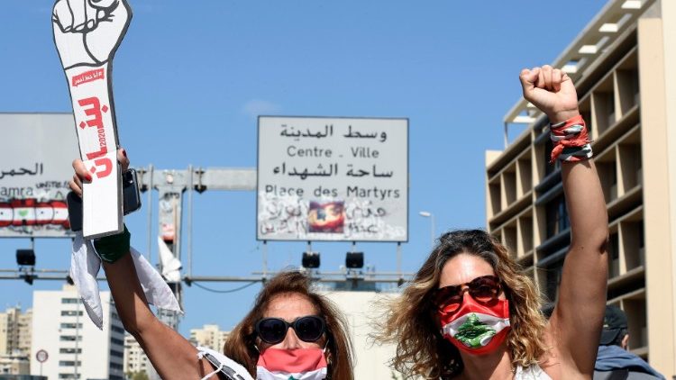 Anti-government protesters in Beirut gathered in rejection of the draft amnesty law