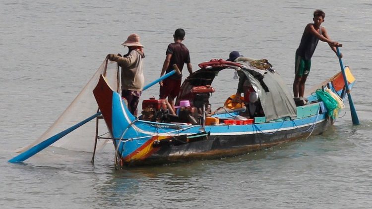 Cambodia's fisheries department closes the fishing season