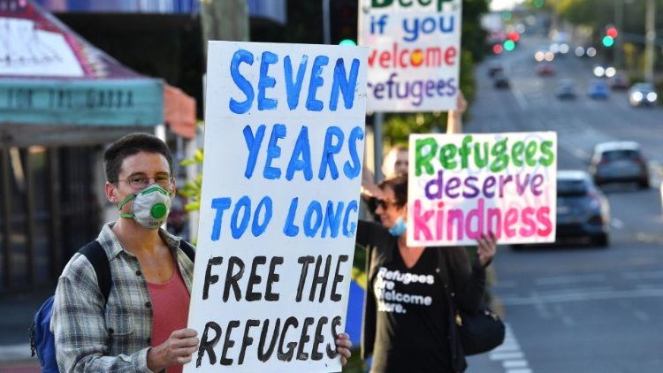 Demonstration in Brisbane für eine Freilassung von Migranten, die ihre Auffang-Struktur nicht verlassen dürfen
