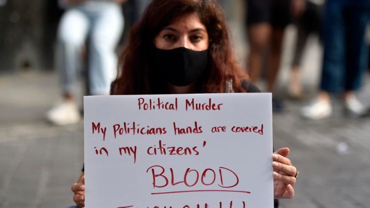 Jugendliche in Beiru protestieren gegen die Politiker des Landes