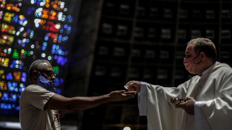 "Temos santos homens que se dedicam e se dispõem ao diaconato", afirma dom João Francisco Salm