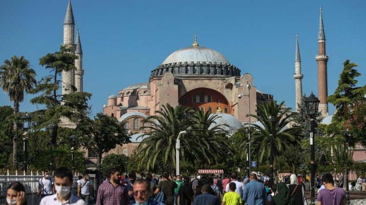 Hagia Sophia Museum can be converted into a mosque