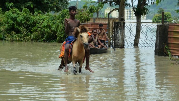 Indija, savezna država Assam, poplave