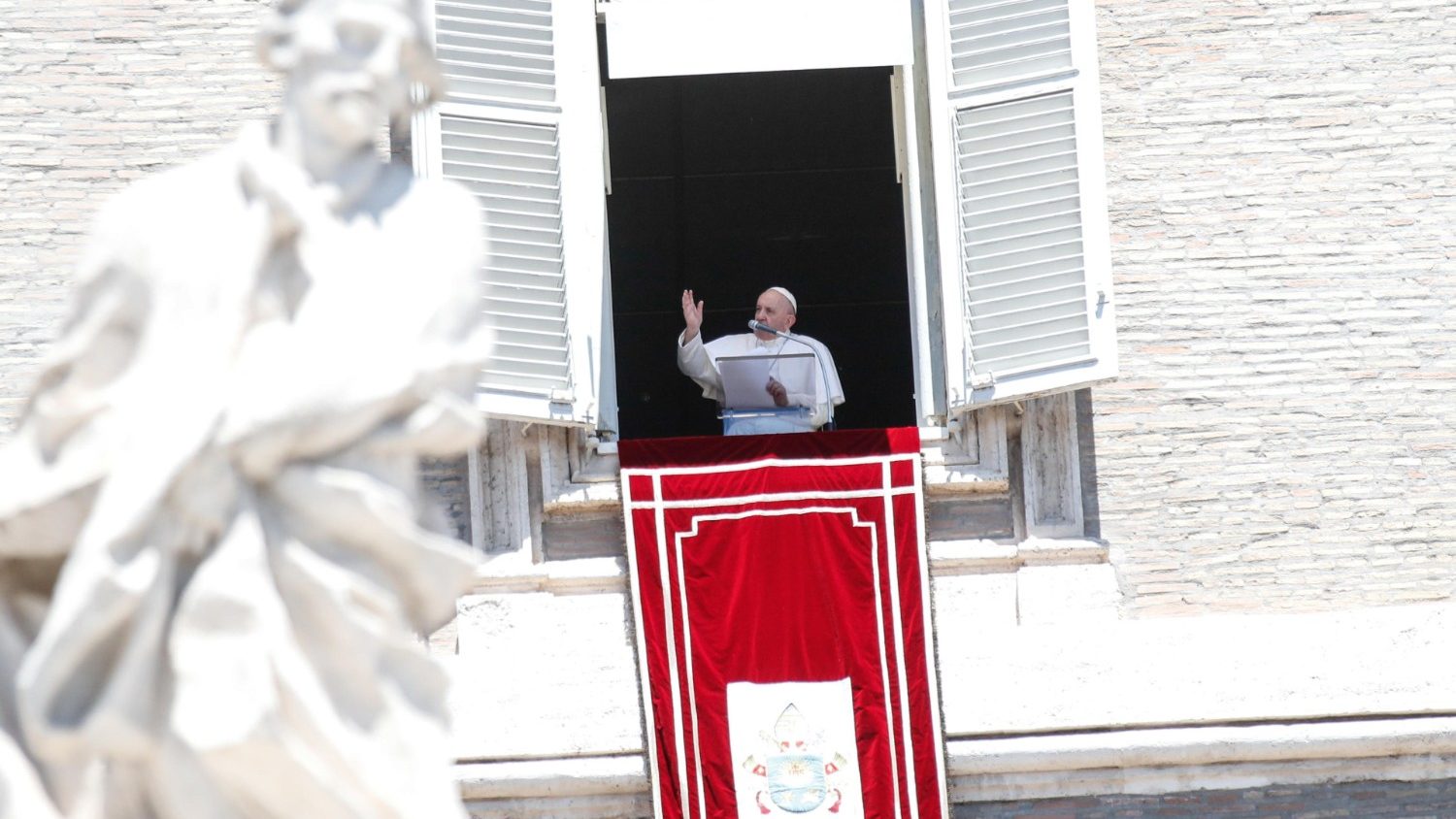 Isten tekintetével ismerjük fel a körülöttünk lévő jót – a pápa úrangyala imádsága - vatican news
