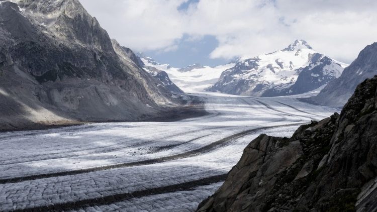 Ледникът Алец във Фишертал, Швейцария, най-дългият ледник в Европа