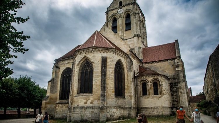 L'église d'Auvers-sur-Oise dans le nord de Paris. Image d'illustration.