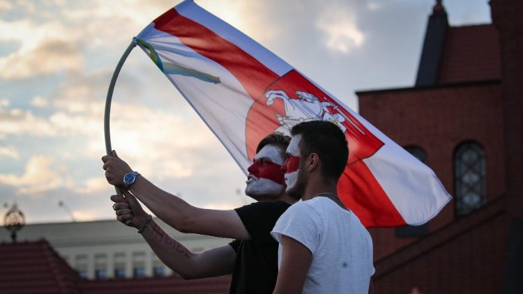 Oppositionen demonstrerar i Minsk 