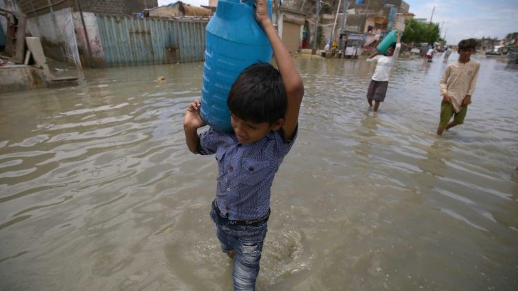 Monsoon rains flood streets of Karachi
