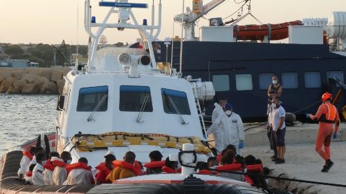 Italien: Extreme Lage im Flüchtlings-Hotspot Lampedusa