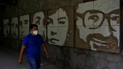 El Salvador: Prozess um Ermordung von Jesuiten abgesagt
