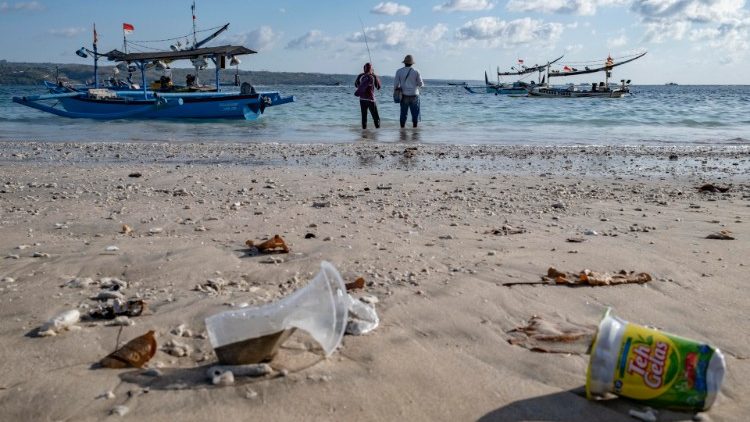 International Coastal Cleanup Day in Indonesia