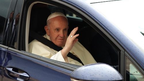 Erste Reise seit Lockdown: Papst feiert Messe in Assisi - Enzyklika unterzeichnet