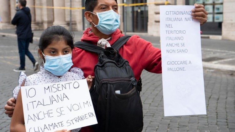 Migranten demonstrieren in Italien für mehr Rechte