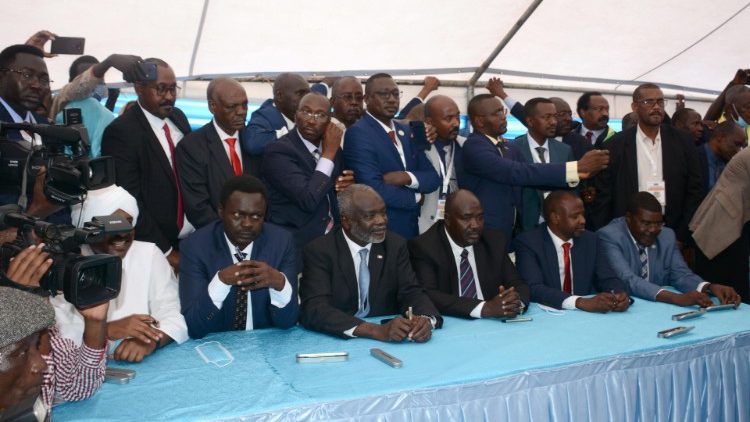 Expoentes dos grupos de rebeldes e do governo do Sud?o assinam acordo de paz em Juba