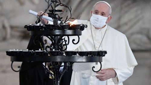 D: Priester scheitert mit Klage gegen Masken im Gottesdienst