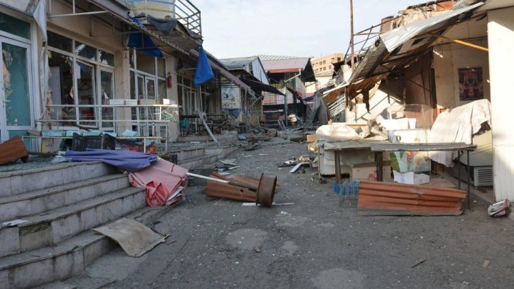 Kalnų Karabache bombos krenta ir miestuose