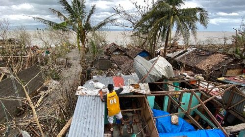 Philippinen: Caritas Manila spendet für Betroffene des Taifuns