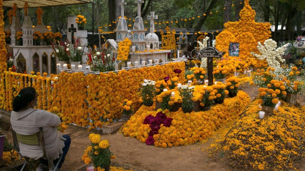 Día de muertos en México: tradición y memoria - Vatican News