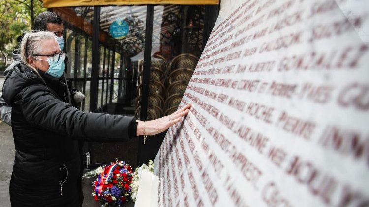 Quinto anniversario dell'attacco terroristico al Bataclan di Parigi