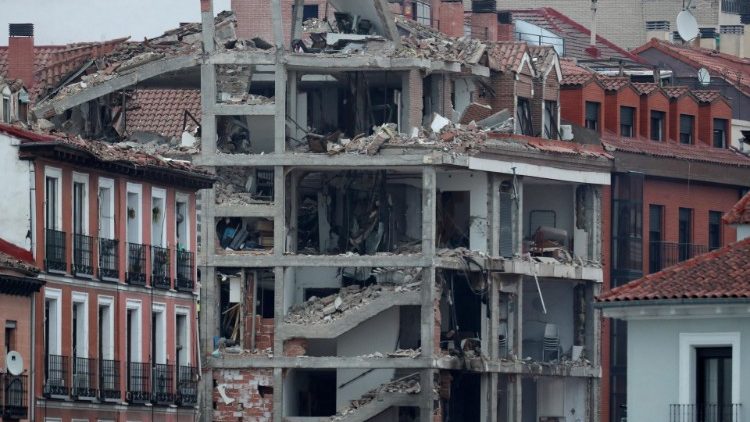 Palomos Mergelės Marijos parapijos centro būstinė Madride po sprogimo 