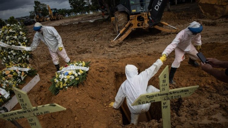 Ende Januar: Beisetzung eines Corona-Opfers in Manaus