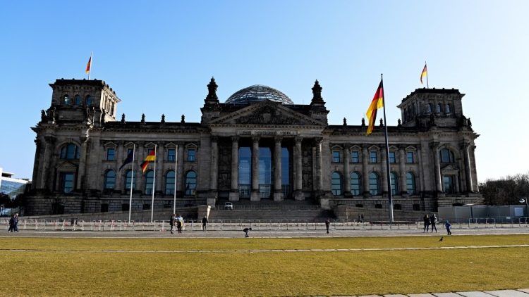 Blick auf den Bundestag in Berlin