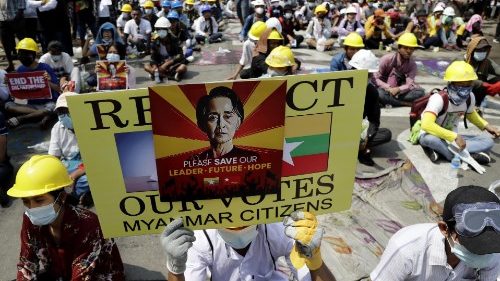 Papstappell: Politische Gefangene in Myanmar freilassen