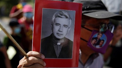 El Salvador: Gedenken an Pater Rutilio Grande