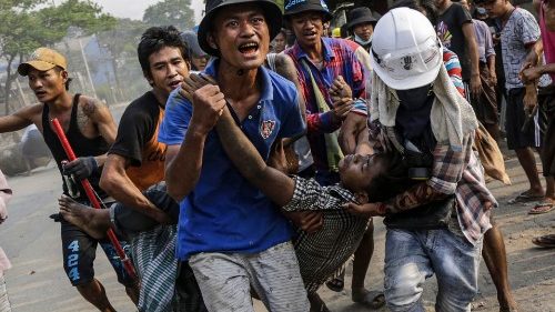 Parolin: preocupação e amor do Papa ao povo de Mianmar