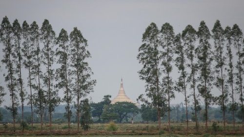 Myanmar: Militär dringt auch in Kirchen ein