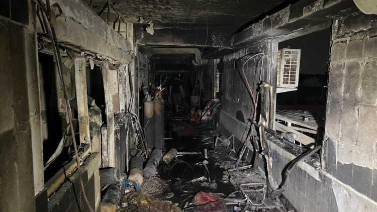 L'hôpital d'Ibn Al-Khatib ravagé par les flammes